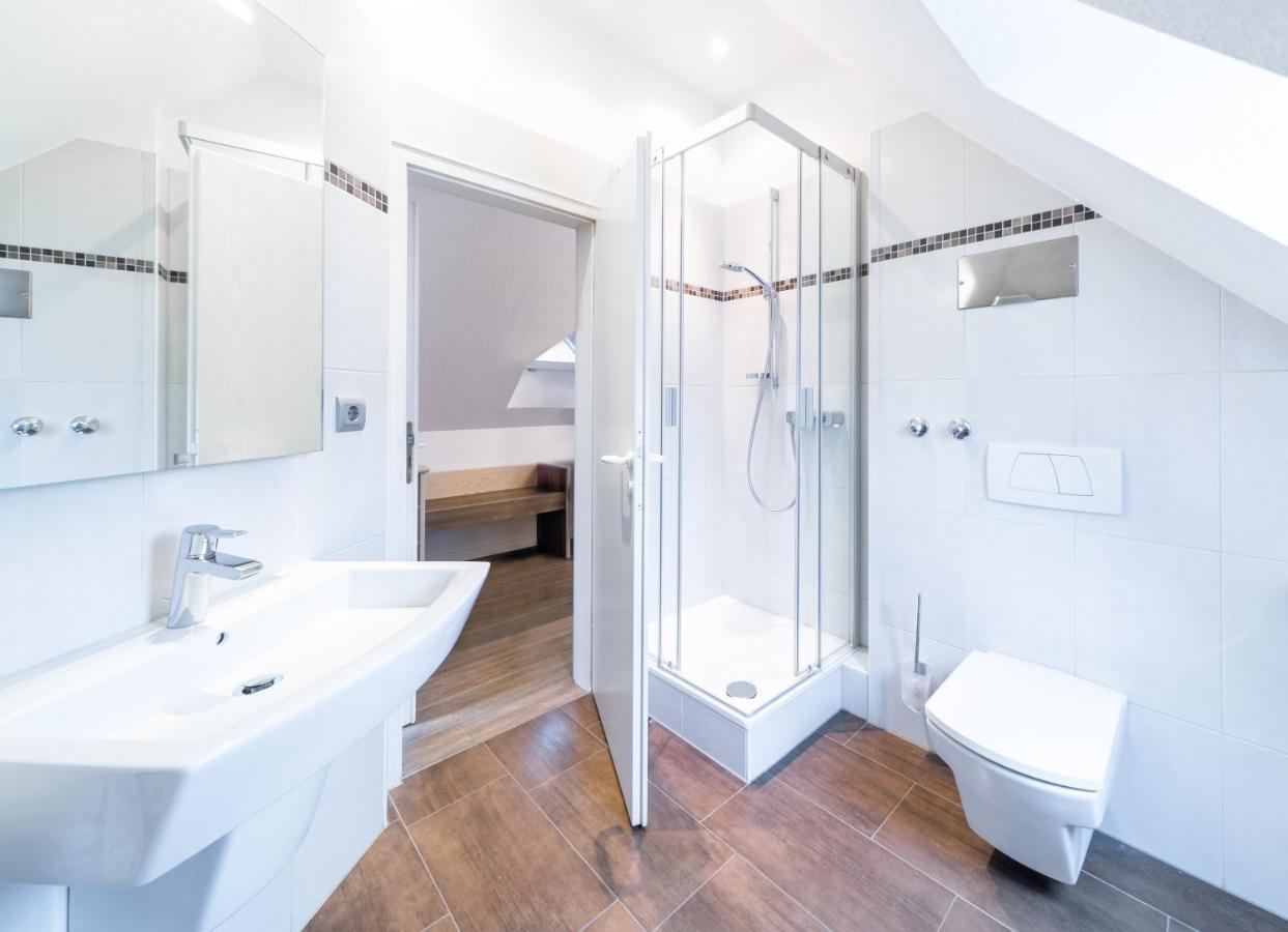Hotel Zur Krone Meerbusch Εξωτερικό φωτογραφία
