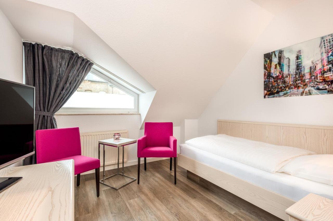 Hotel Zur Krone Meerbusch Εξωτερικό φωτογραφία