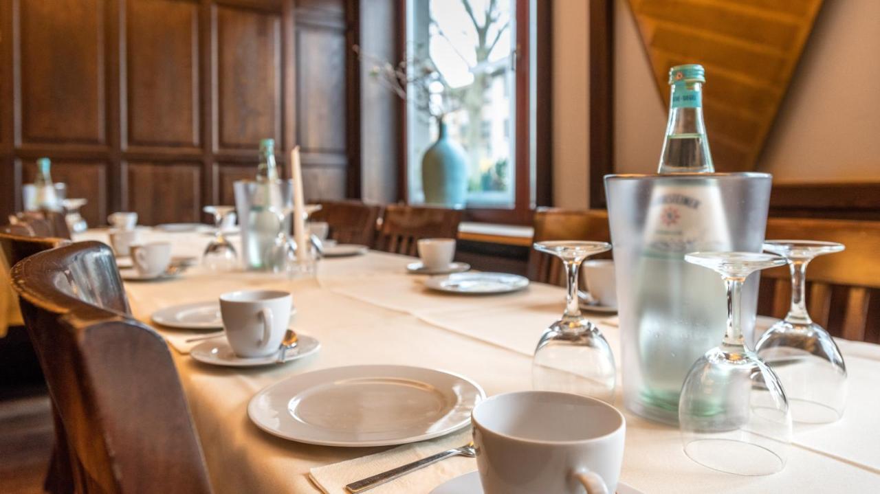 Hotel Zur Krone Meerbusch Εξωτερικό φωτογραφία