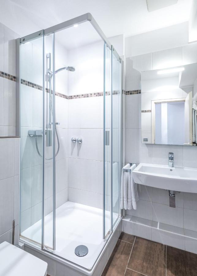 Hotel Zur Krone Meerbusch Εξωτερικό φωτογραφία